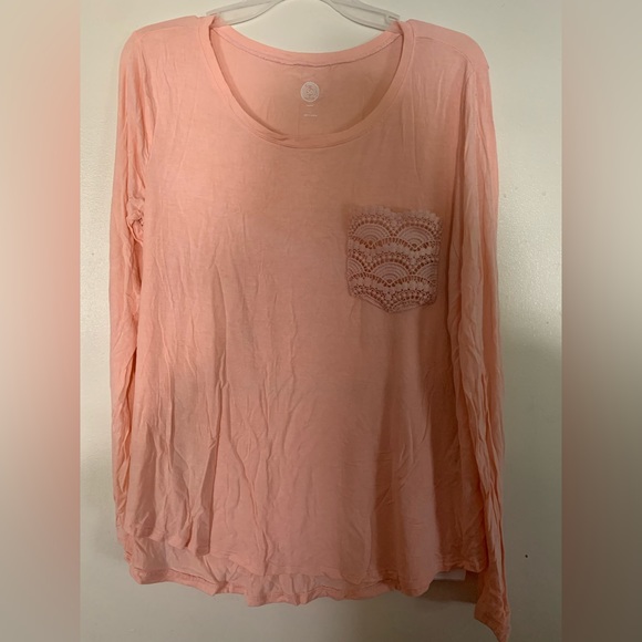 Long sleeve shirt, lace pocket in front - Picture 1 of 1